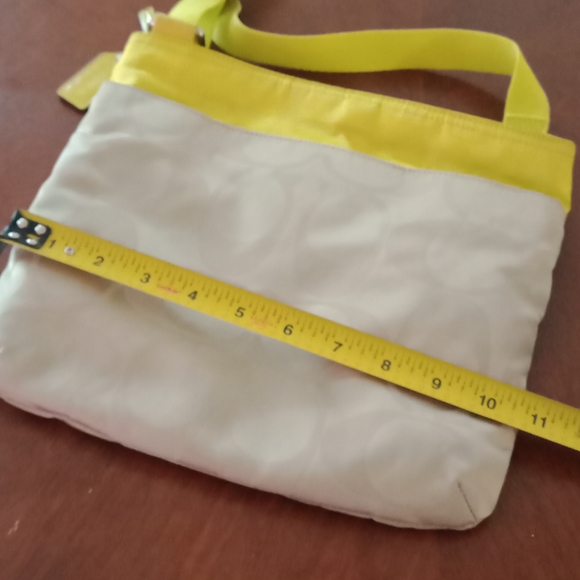 Coach crossbody - Picture 4 of 8